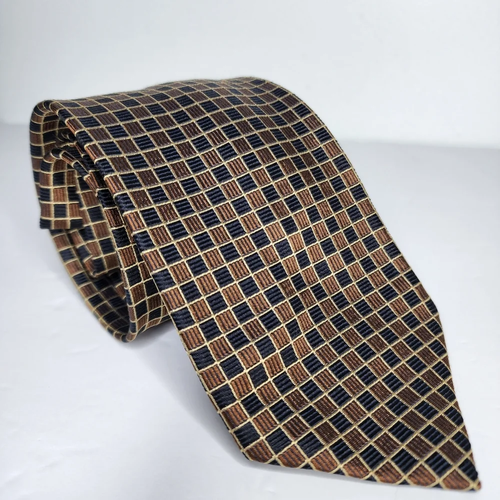 BRIONI Brown Silk Tie.